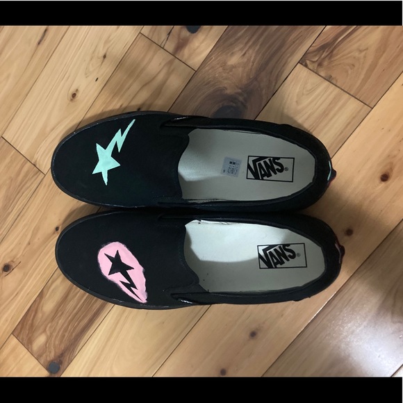 Custom Vans - Picture 2 of 3